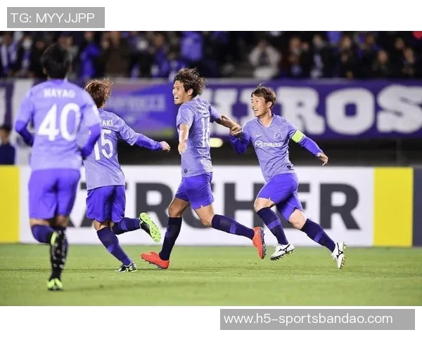 申花队将于12月2日重新集结备战广岛三箭球员短假期即将结束 申花队将于12月2日重新集结备战广岛三箭球员短假期即将结束